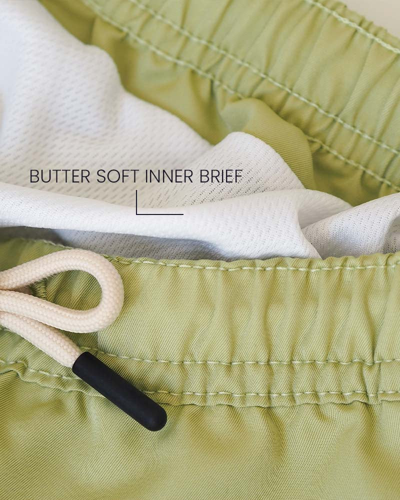 Jungs UV Badeshort Pistazie Grün - einfarbig
